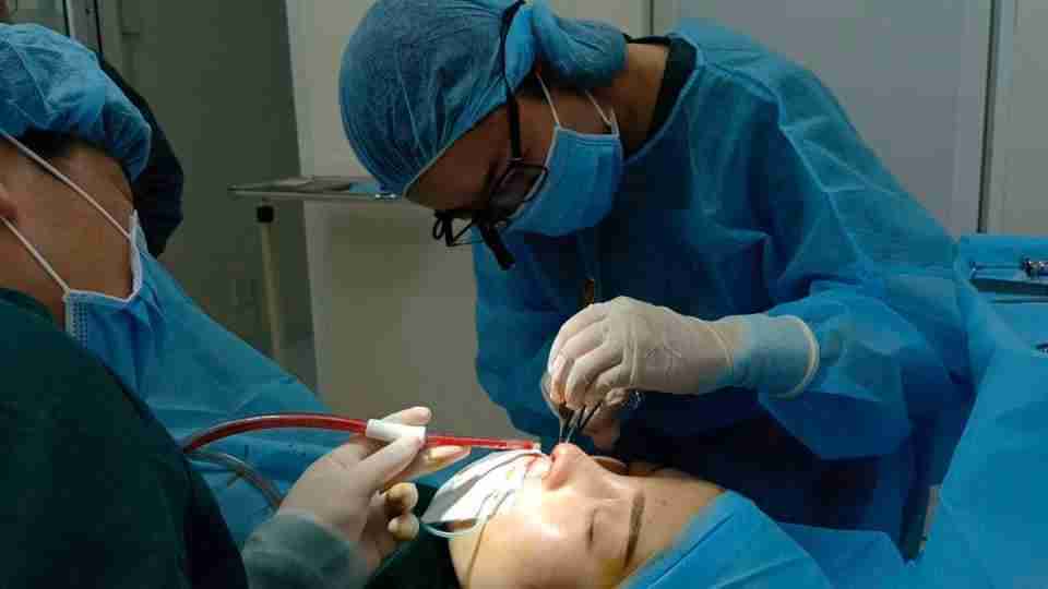4 điều cấm kị trước khi phẫu thuật mũi