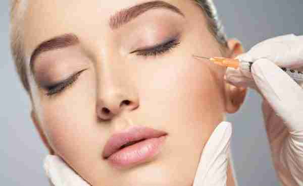 Cấy mỡ tự thân hốc mắt có nguy hiểm không?