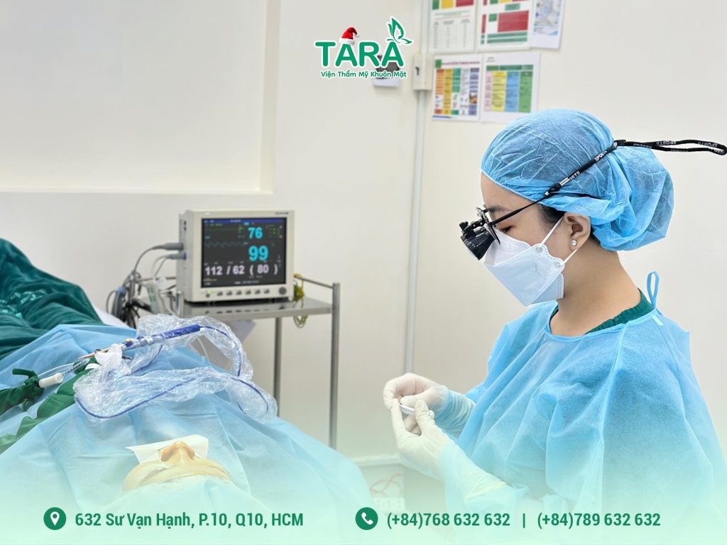 6 điều cần chuẩn bị để nâng mũi ứng dụng đeo kính lúp siêu vi phẫu đạt chuẩn