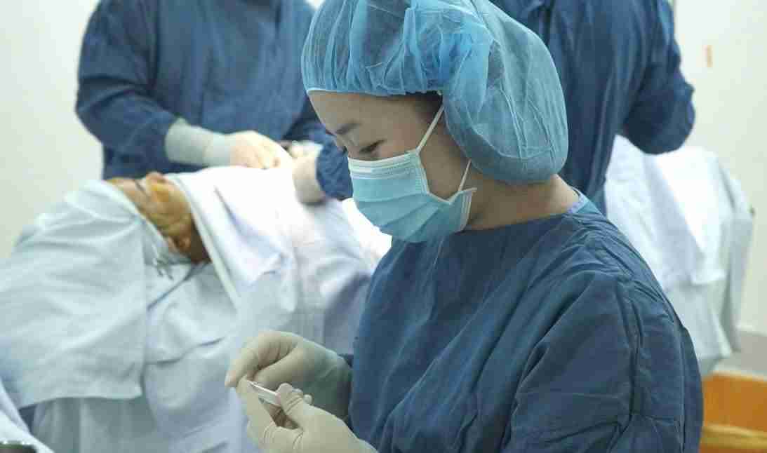 Da mũi mỏng có nâng mũi được không và chi phí