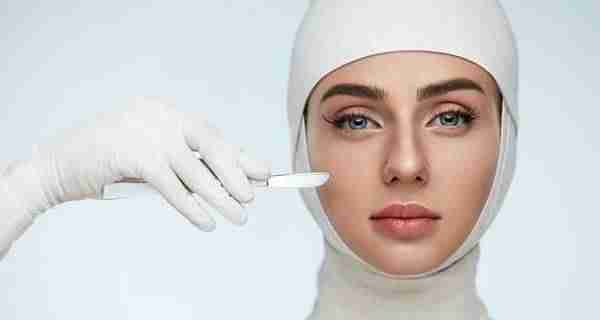 Phẫu thuật căng da mặt cần kiêng cữ những gì?