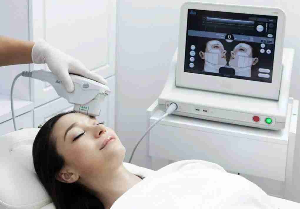 Đâu là phương pháp xóa nhăn đuôi mắt hiệu quả?