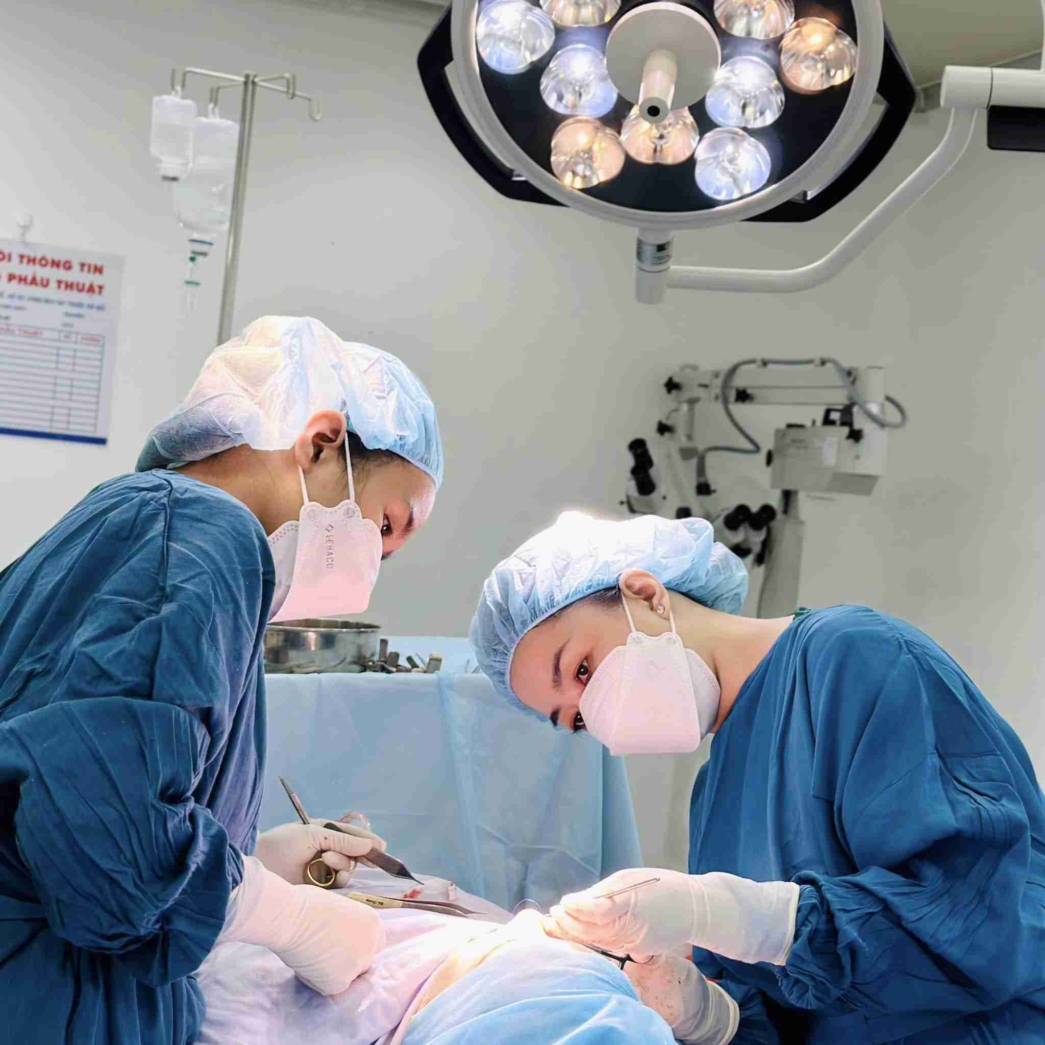 Toàn bộ về phẫu thuật nâng mũi cấu trúc: Phù hợp cho ai?